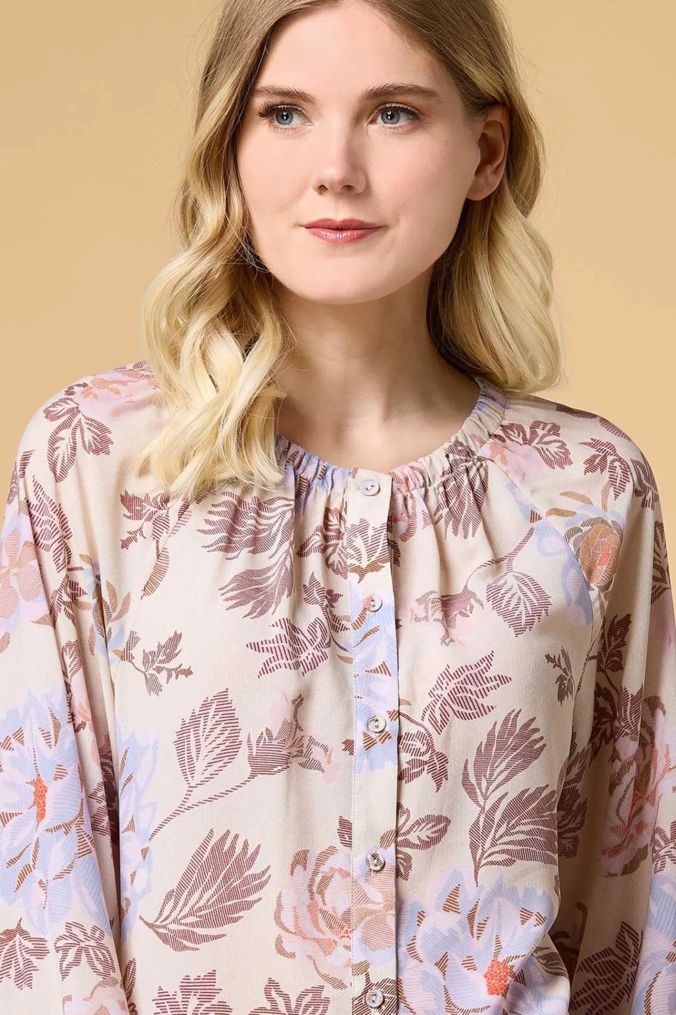 Women Versona Beach Condo Top