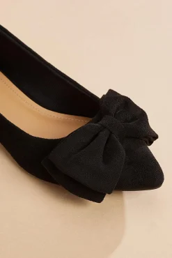 Women Versona Black Velvet Bow Flats