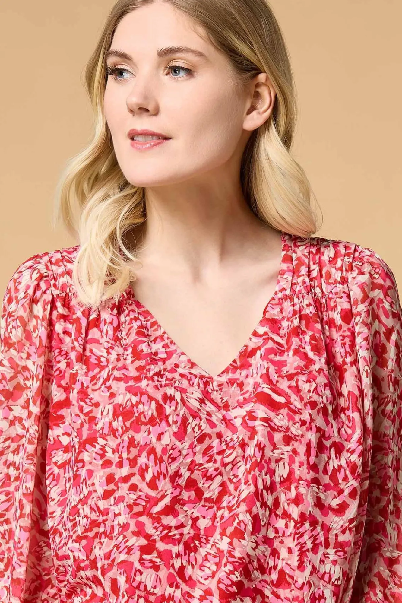 Women Versona Crazy In Love Top