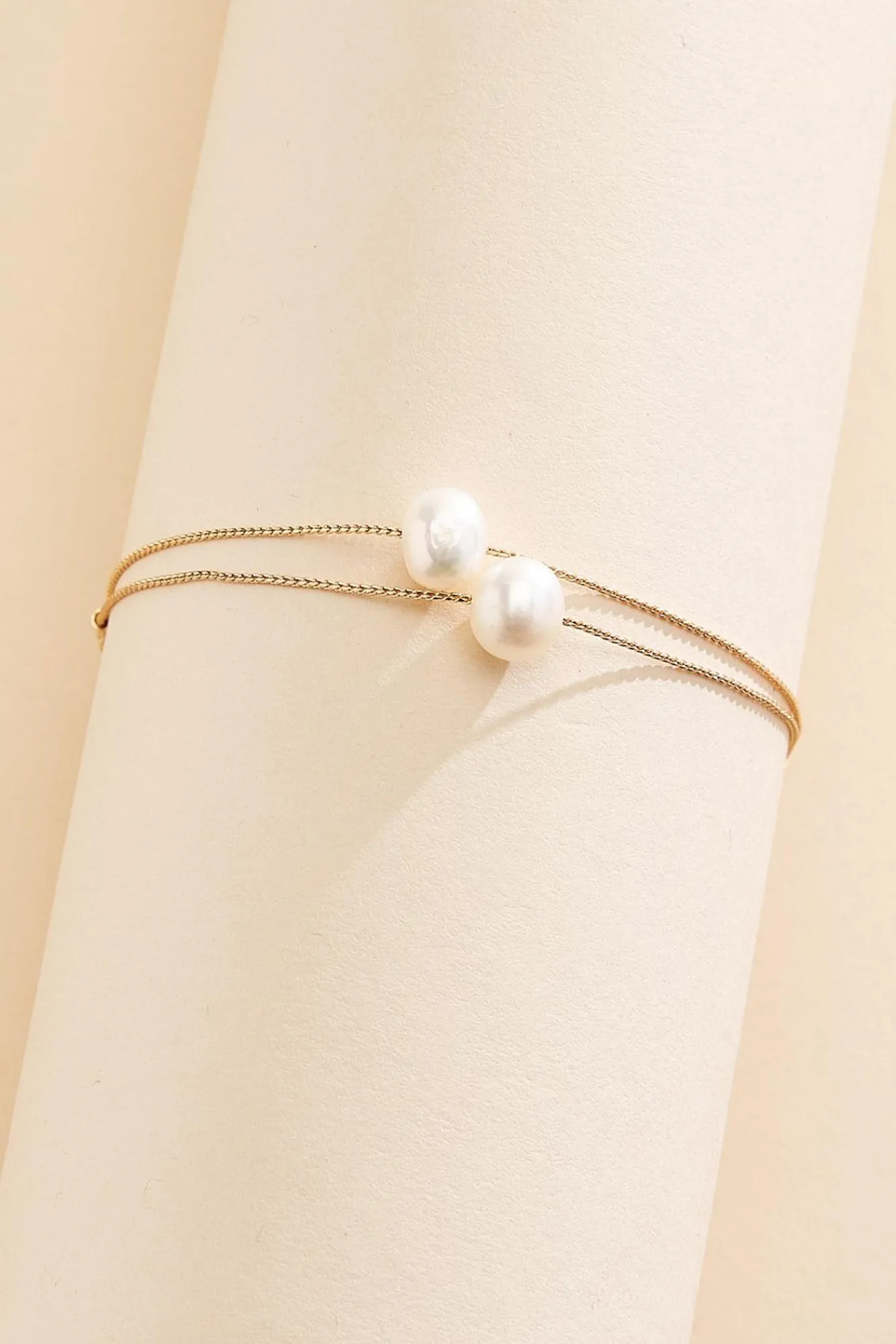 Women Versona Delicate Pearl Bracelet