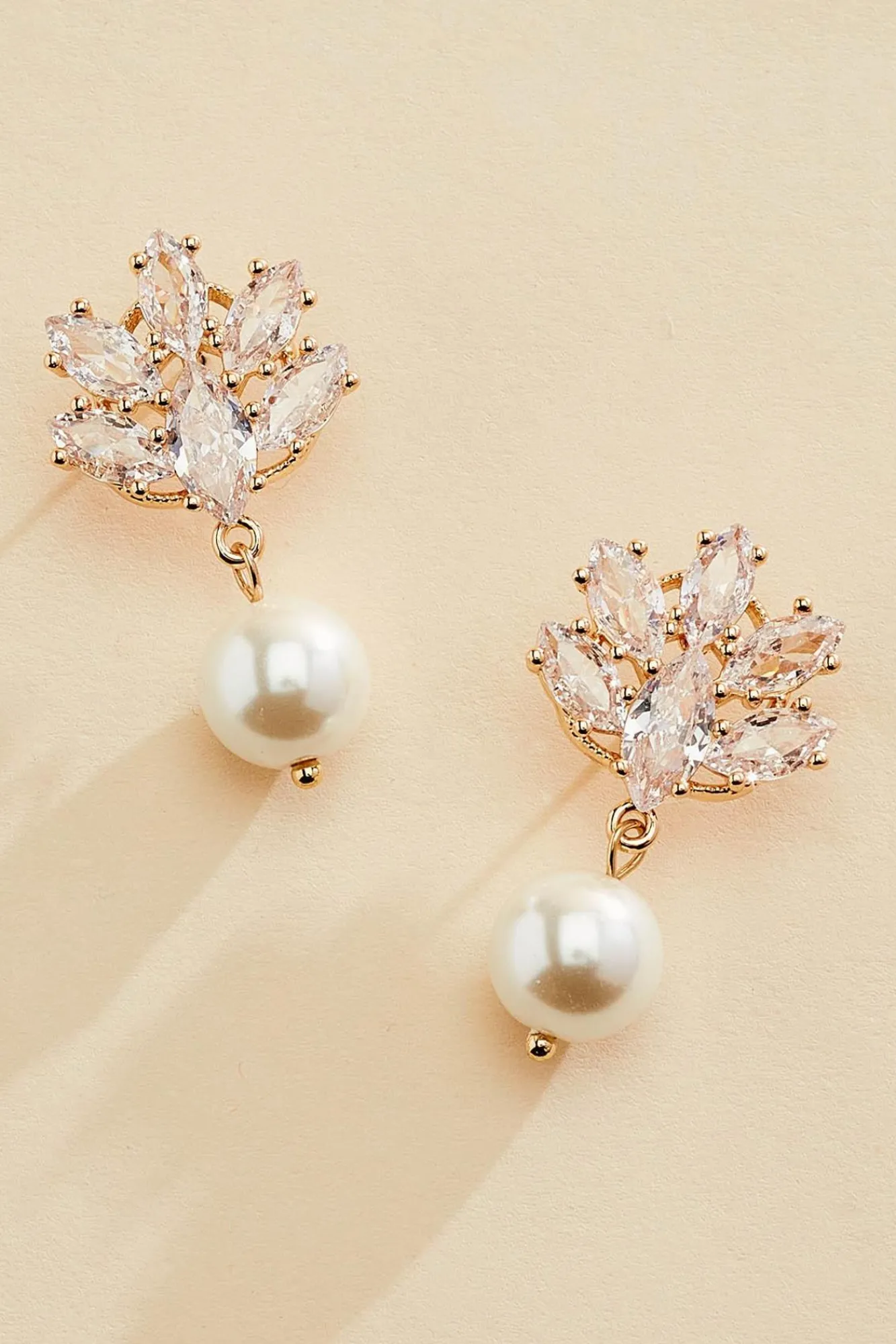 Women Versona Fanned Stone Pearl Dangly Earrings