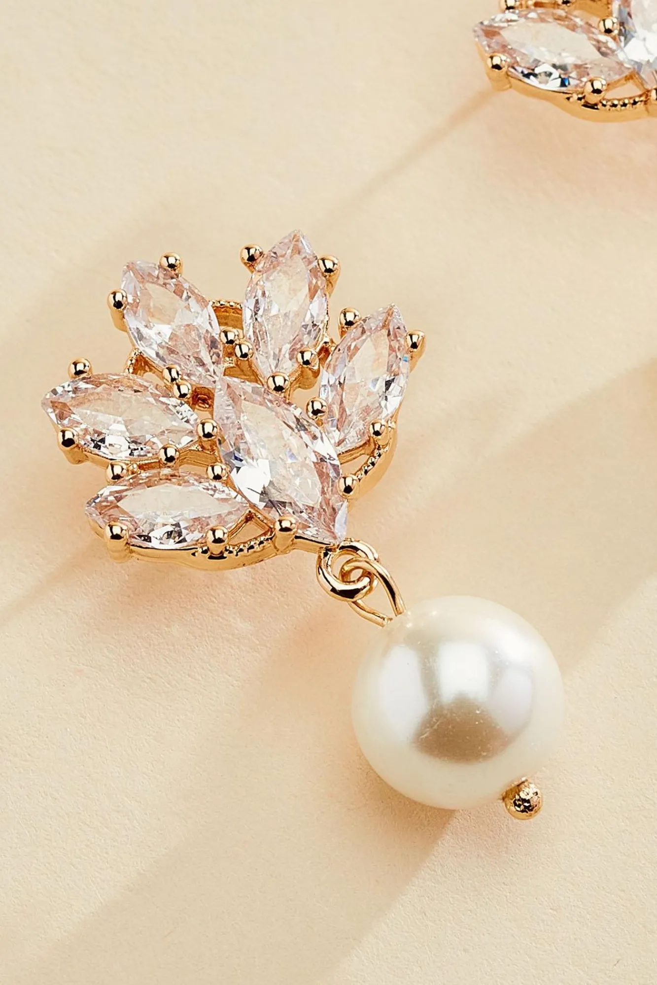 Women Versona Fanned Stone Pearl Dangly Earrings