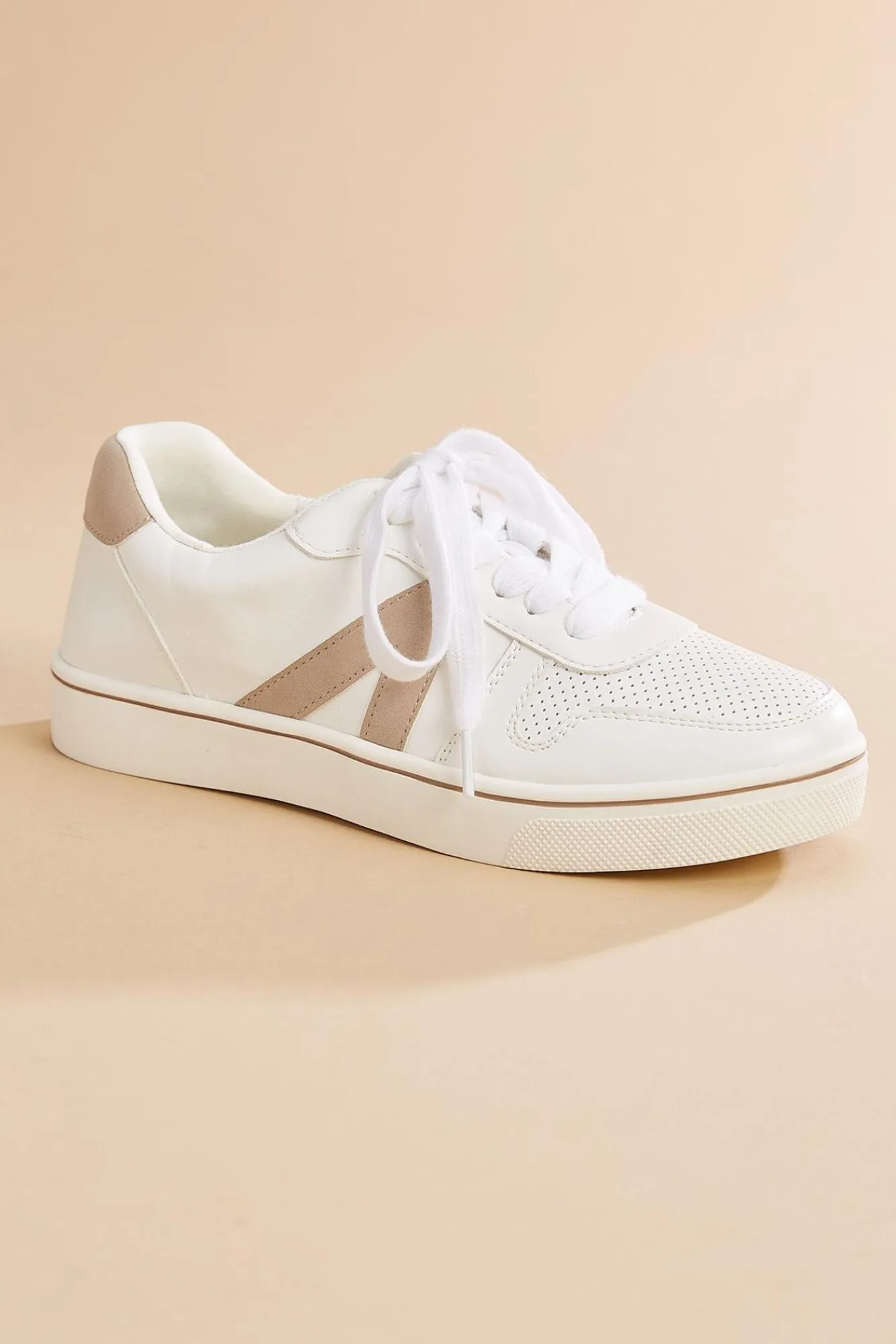 Women Versona Faux Leather Logo Sneakers