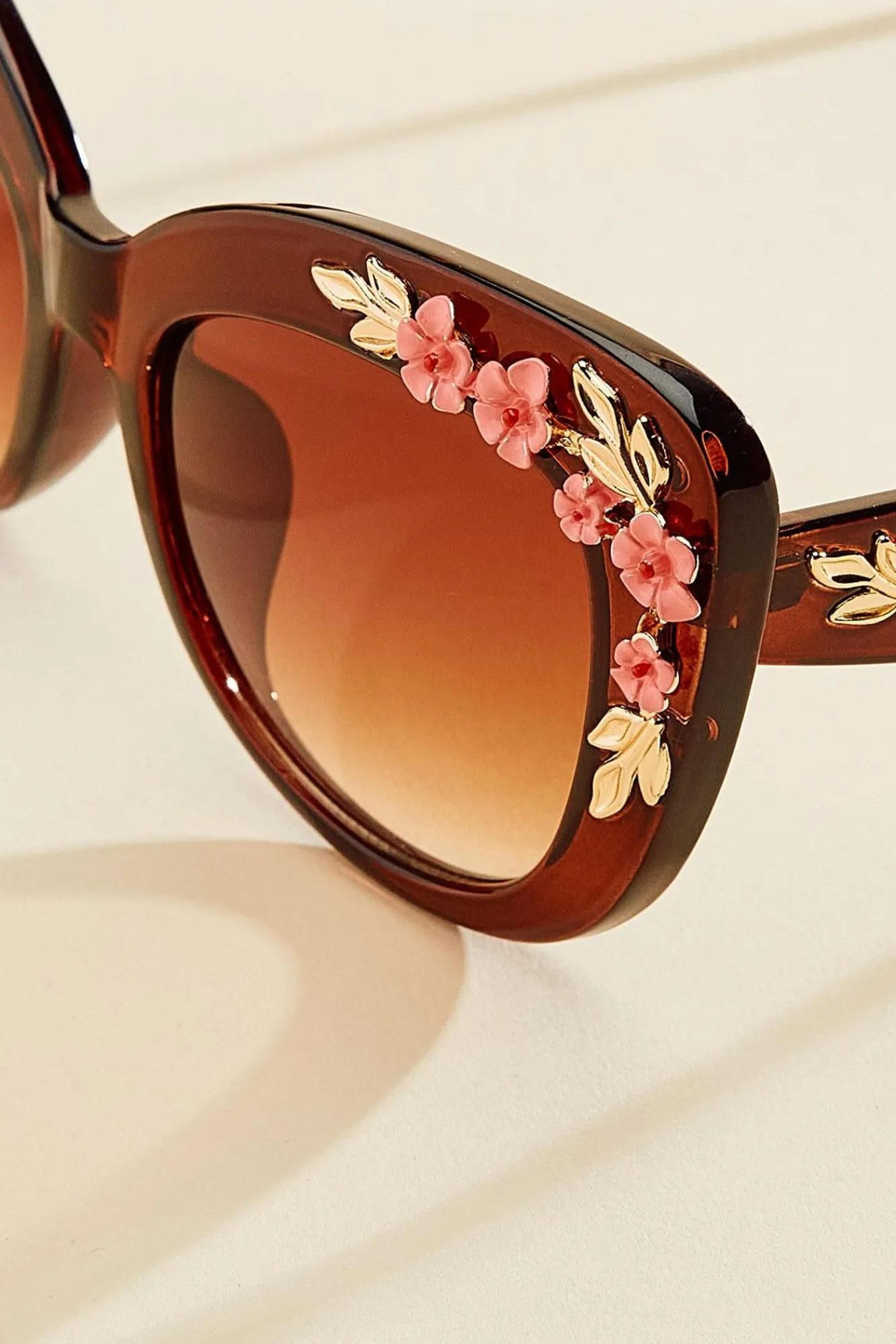 Women Versona Floral Embellished Cateye Sunglasses