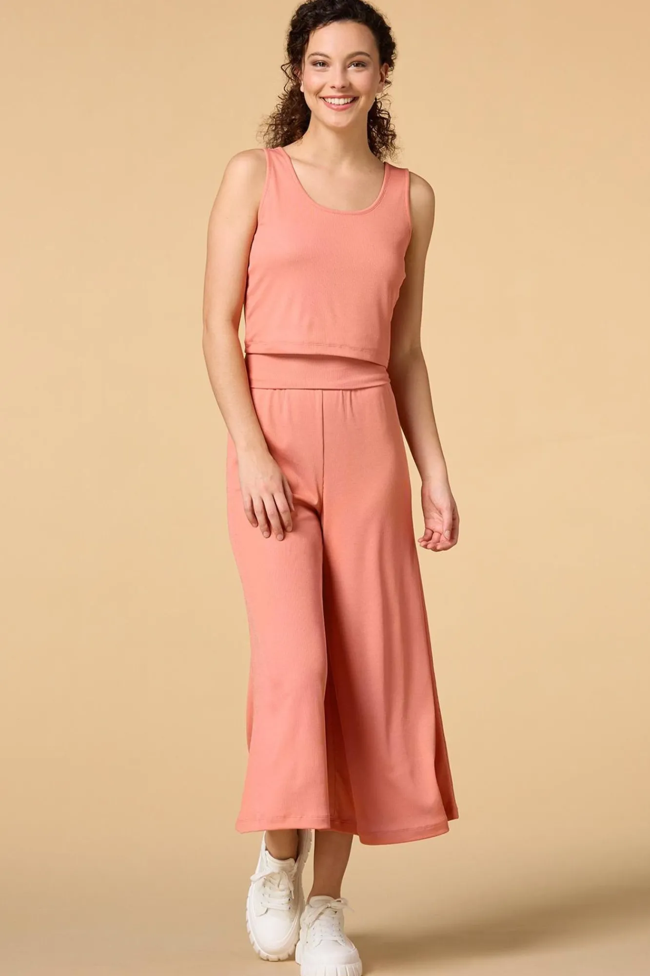 Women Versona Jump Around Tank