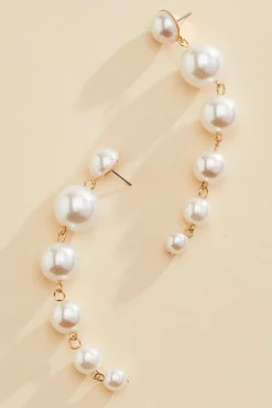 Women Versona Linear Pearl Earrings