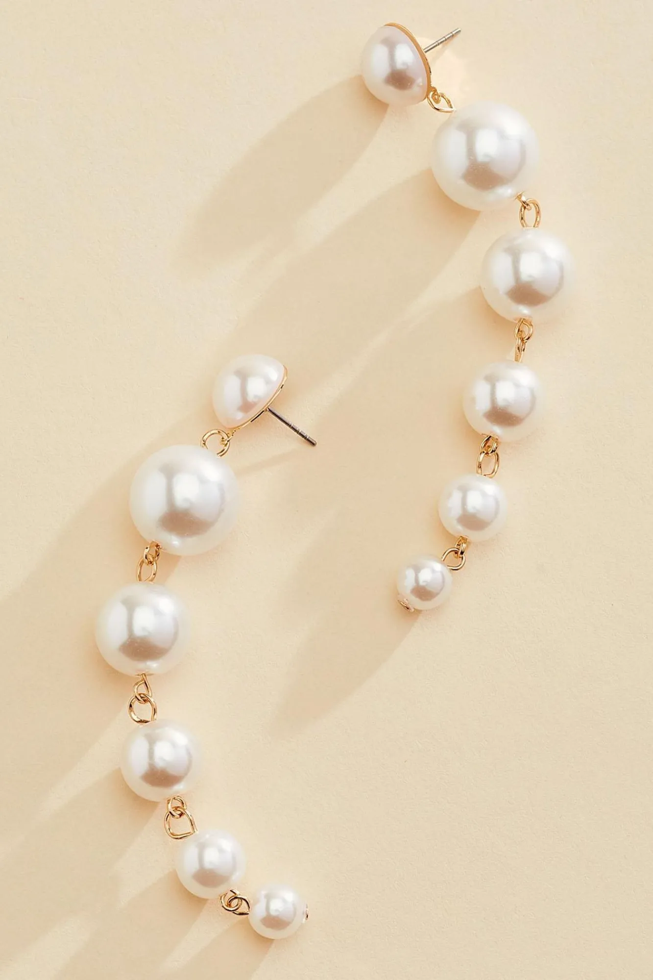 Women Versona Linear Pearl Earrings