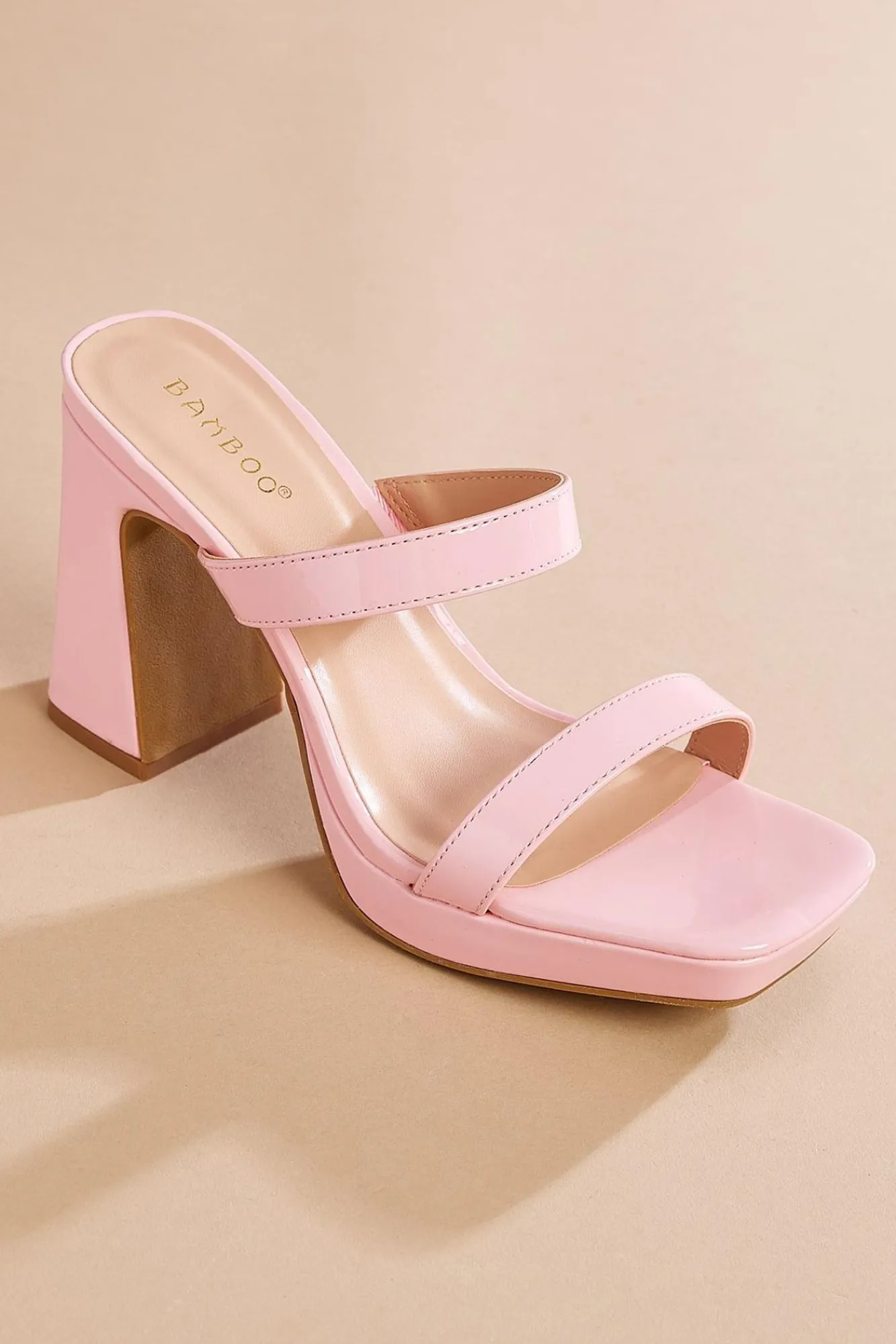Women Versona Platform Patent Heels