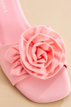 Women Versona Rosette Band Sandals