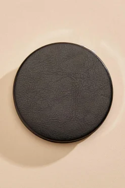Women Versona Smile Beautiful Compact
