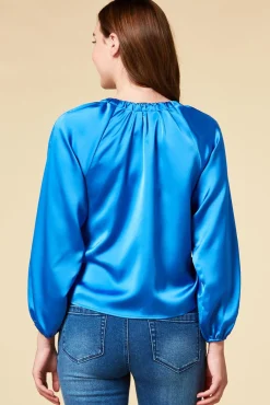 Women Versona Smooth Talker Top