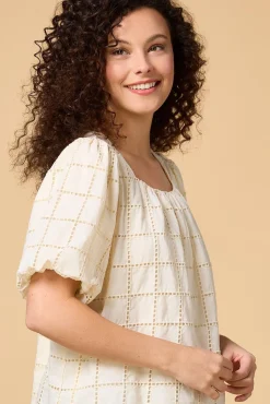Women Versona Spring Fling Top