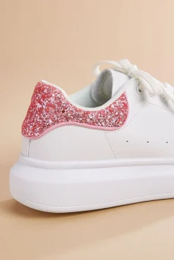 Women Versona Turning Sneakers