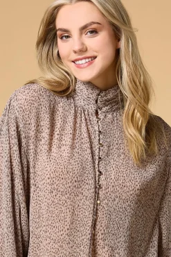 Women Versona Wild Card Top