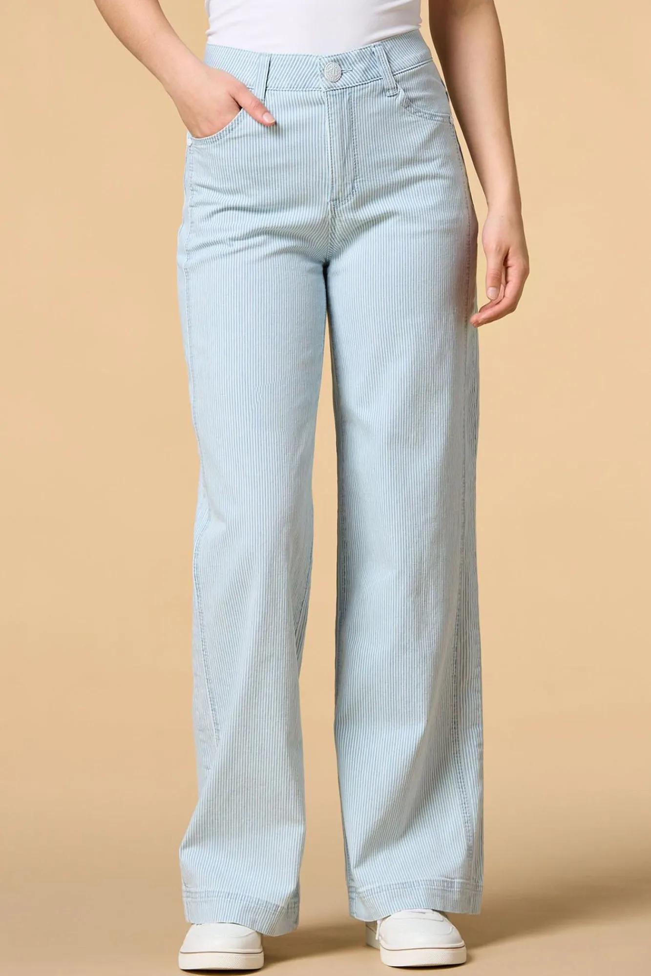 Women Versona Workin On The Railroad Jeans